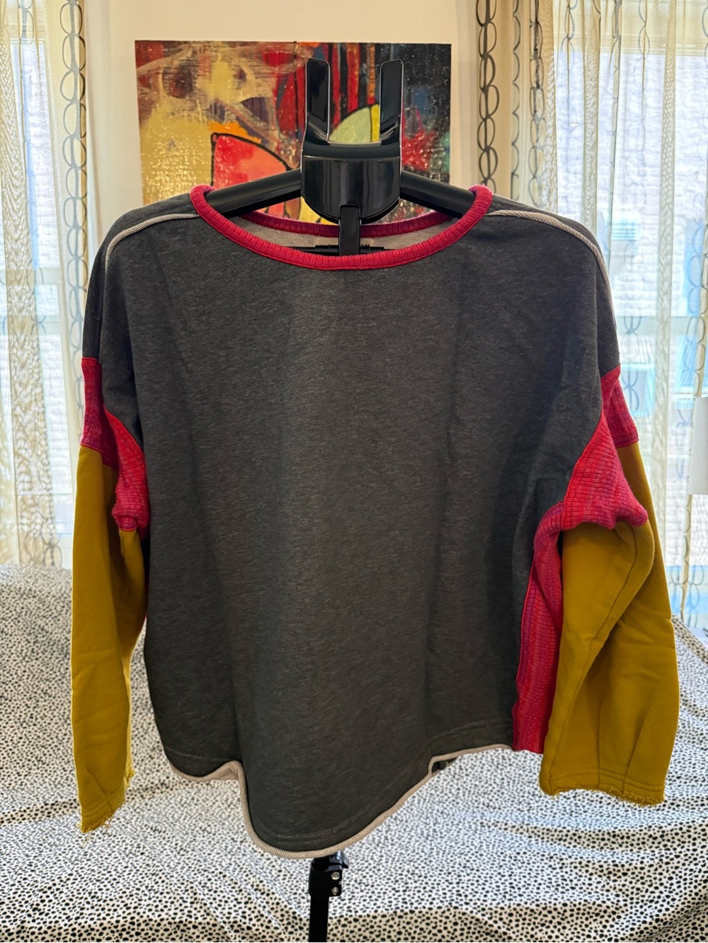 NATURAL LIFE Colorblock Crewneck Sweater in Charcoal, Pink & Mustard